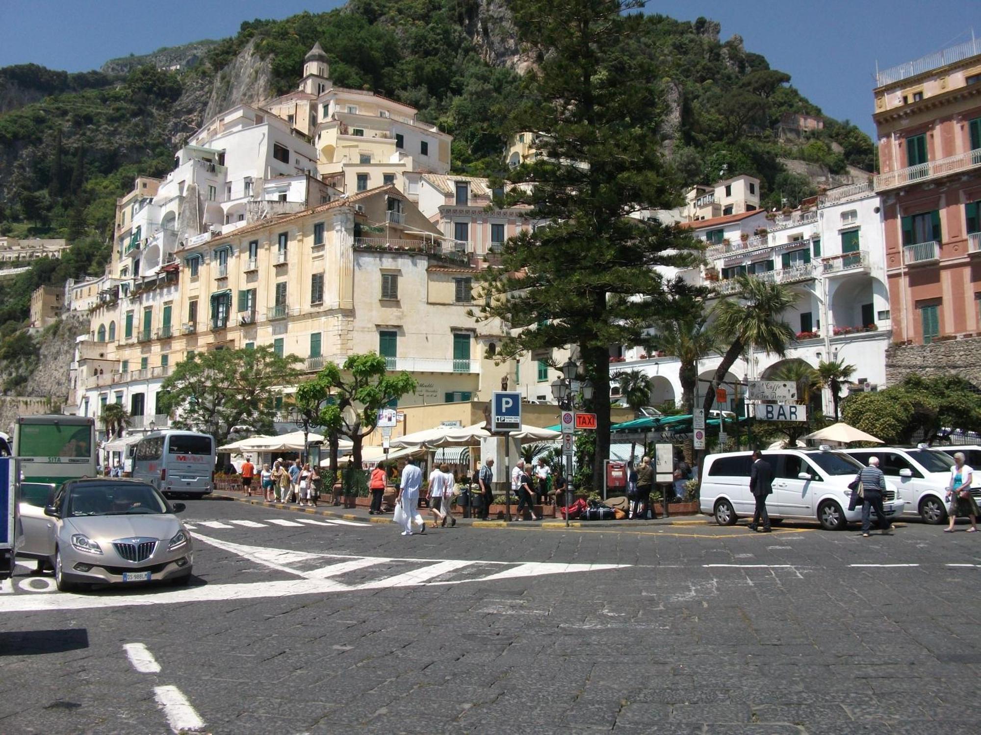 Hotel Holidays Baia D'Amalfi Extérieur photo