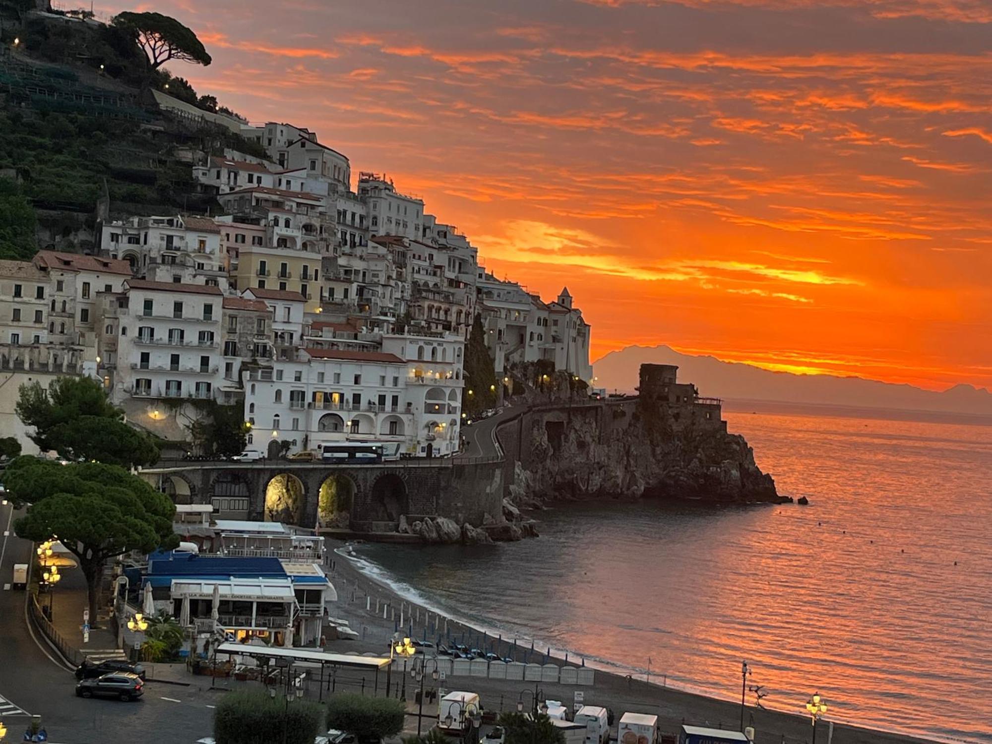 Hotel Holidays Baia D'Amalfi Extérieur photo